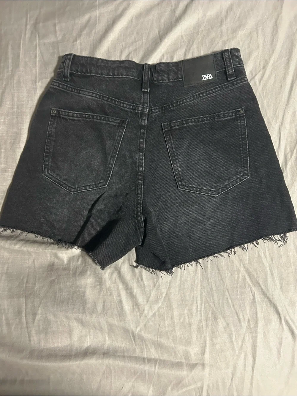 Zara Black Frayed Hem High-Rise Denim Shorts Size 4